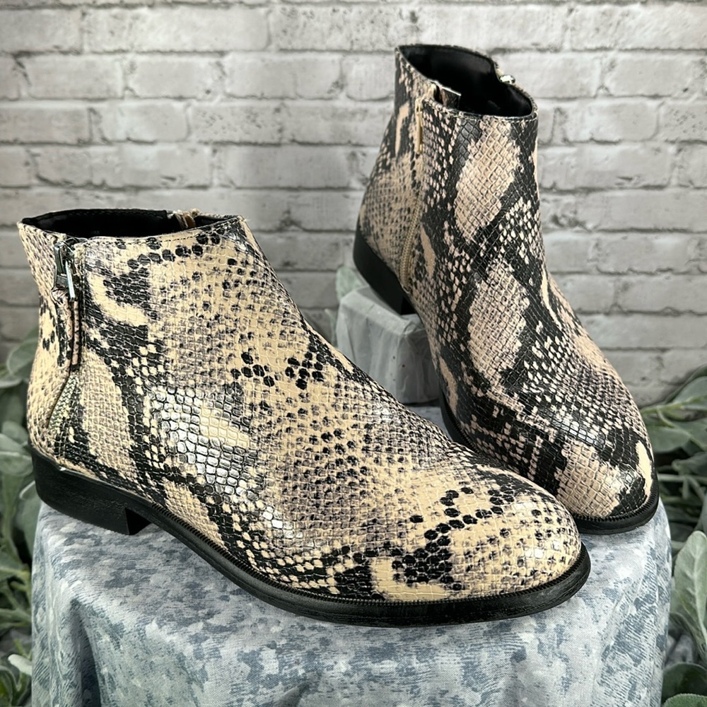 Time and Tru Black & Blush Faux Snakeskin Ankle Fashion Booties Women’s 8W✨EUC✨